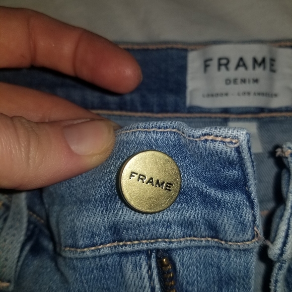 Designer Jean's - Picture 9 of 9